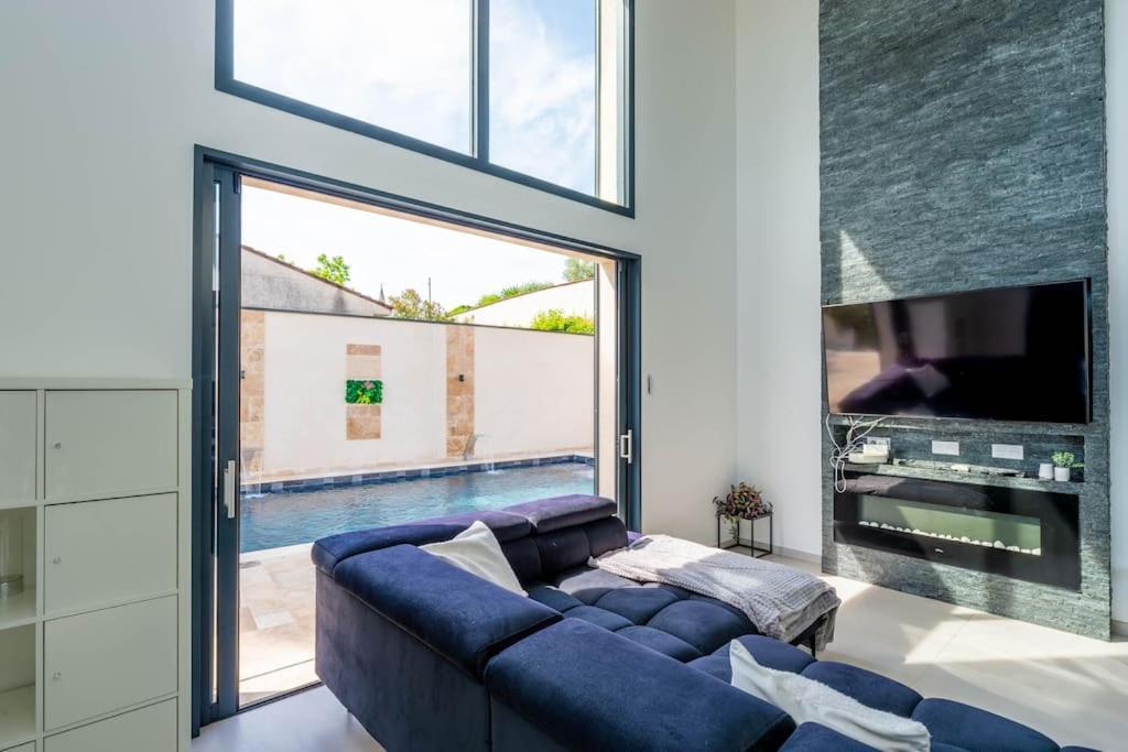 Luxe Piscine Vue Villa Grenay